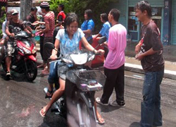 songkran1.jpg